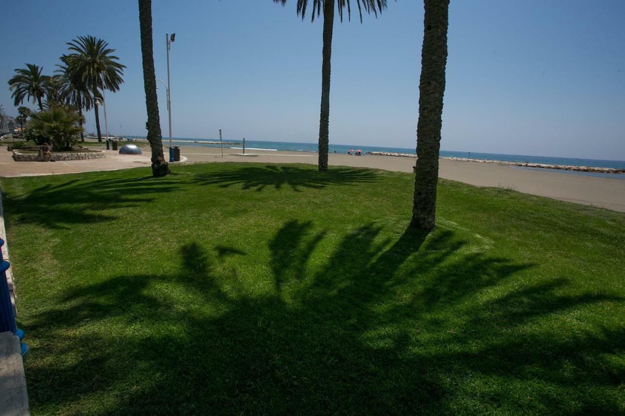 Apartamentos Maria Malaga Luaran gambar